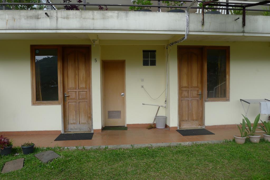 Puri Bernadi Guest House Lembang Quarto foto